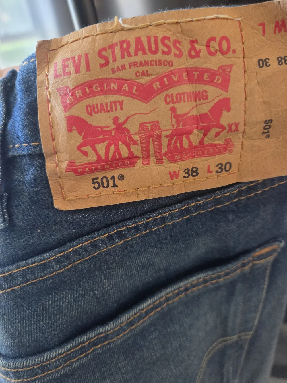 NWT Levi's Men's Straight Jeans in Washed Blue Denim